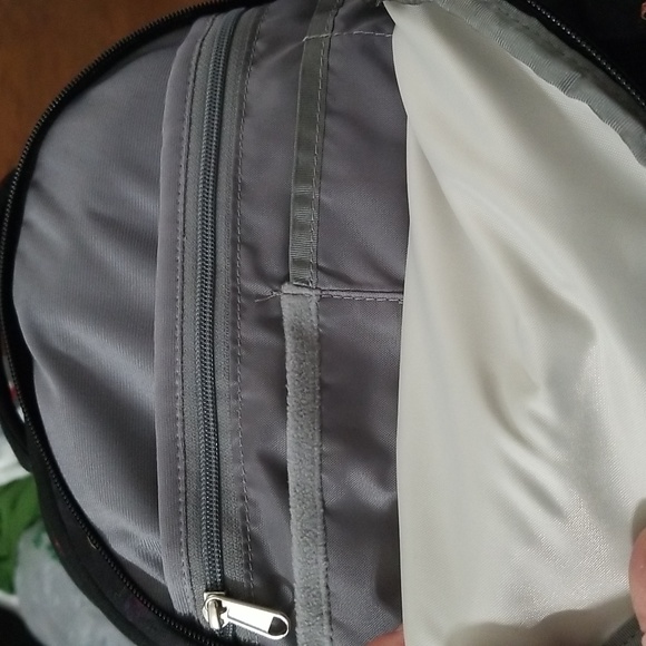 NEW! The North Face Recon fullsize backpack NWT - Picture 10 of 14